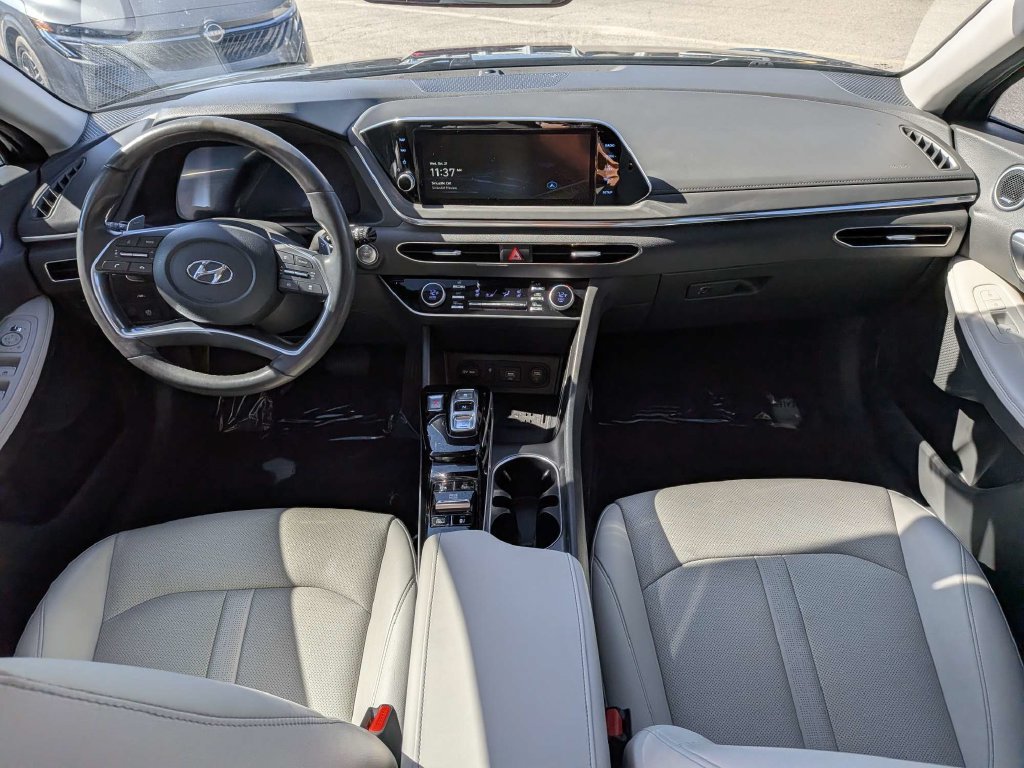 Used 2023 Hyundai Sonata Limited w/ Preferred Accessory Package FWD image 11