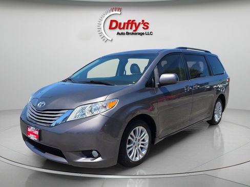 Used 2017 Toyota Sienna XLE Premium FWD image 20