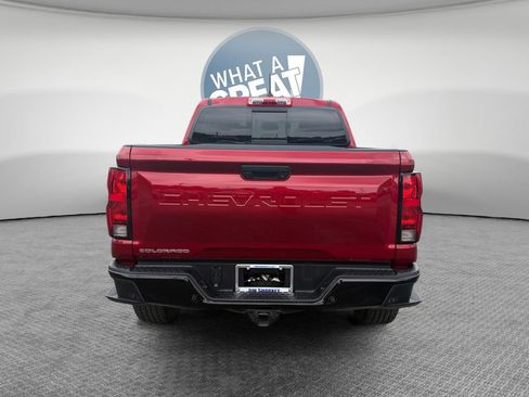 Certified 2024 Chevrolet Colorado Trail Boss w/ Technology Package AWD/4WD image 5
