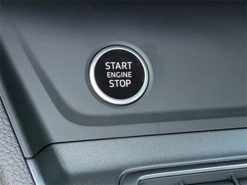 Used 2025 Audi Q3 2.0T Premium image 26