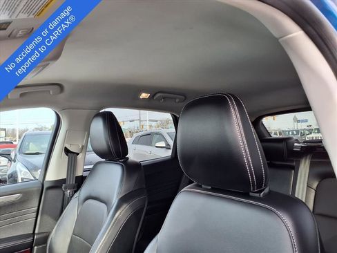 Used 2022 Ford Escape Titanium image 18