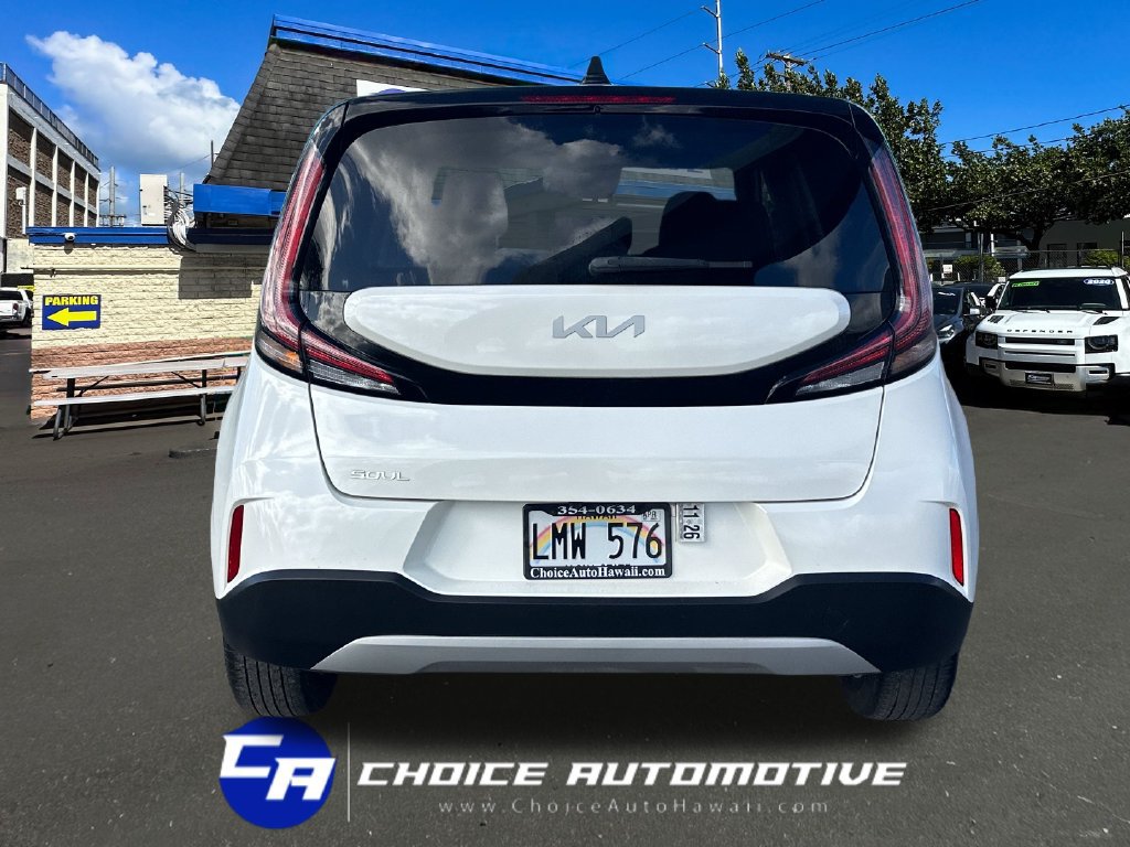 Used 2023 Kia Soul LX w/ LX Technology Package FWD image 7
