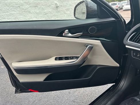 Used 2019 Kia Stinger RWD image 35