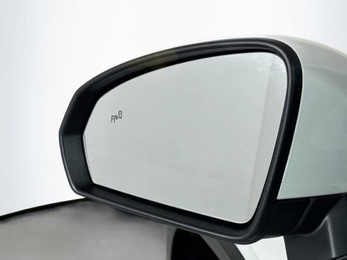 Used 2023 Volkswagen Taos SEL AWD/4WD image 12