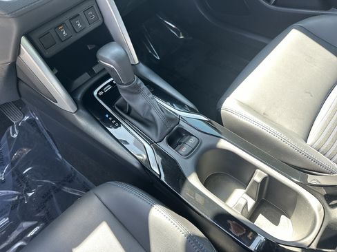 Used 2024 Toyota Corolla Cross AWD Hybrid w/ Convenience Package image 26
