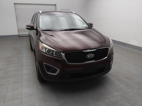Used 2018 Kia Sorento LX image 14