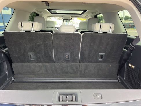 Used 2025 Ford Expedition Platinum AWD/4WD image 17