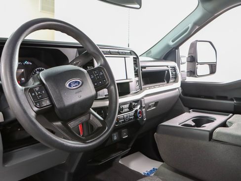 Used 2023 Ford F250 XLT w/ FX4 Off-Road Package AWD/4WD image 23