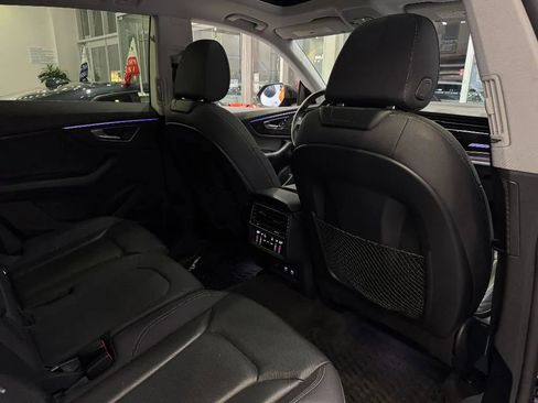 Used 2021 Audi Q8 Premium Plus w/ Premium Plus Package image 27