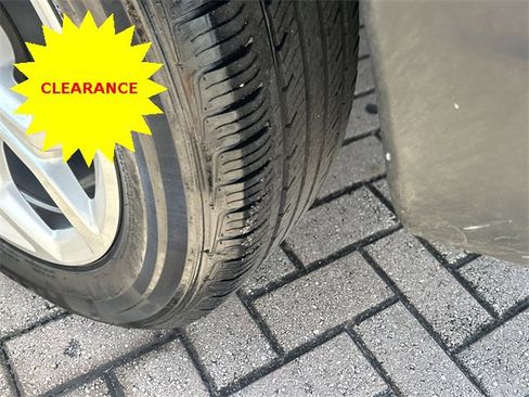 Used 2024 Jeep Compass Latitude image 15