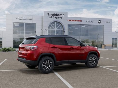 New 2026 Jeep Compass Trailhawk w/ Sun, Sound & Navigation Group AWD/4WD image 4