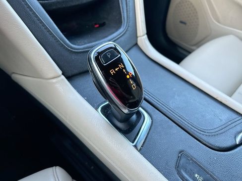 Used 2017 Cadillac XT5 FWD image 26