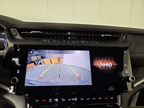 New 2026 Jeep Grand Cherokee Limited w/ Limited Altitude Package RWD image 19