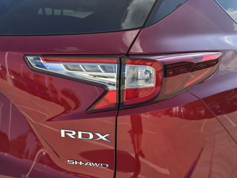 Certified 2025 Acura RDX SH-AWD w/ Advance Package image 9