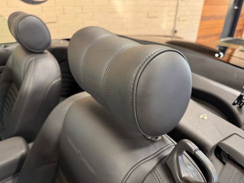 Used 2002 Ford Thunderbird image 28