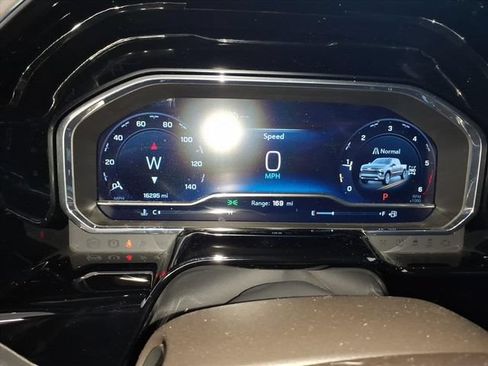 Used 2025 Chevrolet Silverado 1500 LTZ AWD/4WD image 19