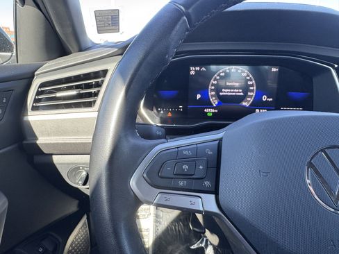 Used 2023 Volkswagen Jetta Sport image 23