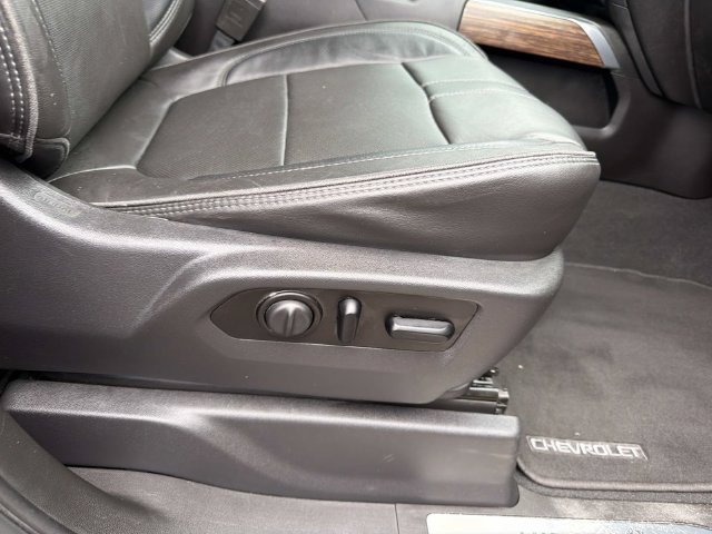 Used 2021 Chevrolet Silverado 1500 High Country w/ Technology Package AWD/4WD image 16