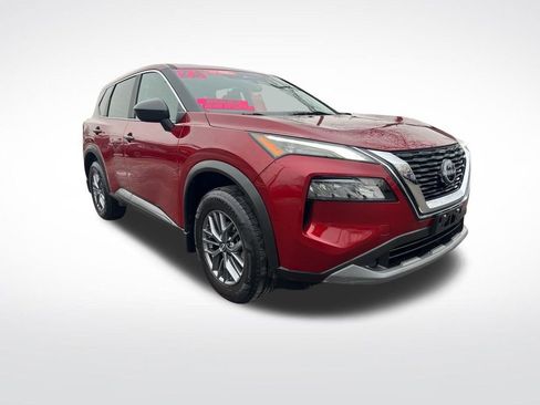 Certified 2023 Nissan Rogue S image 3