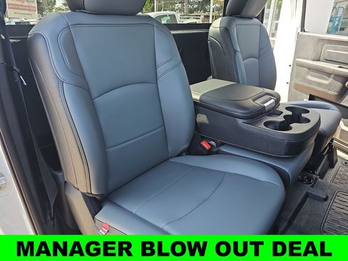 New 2025 RAM 4500 Tradesman AWD/4WD image 10