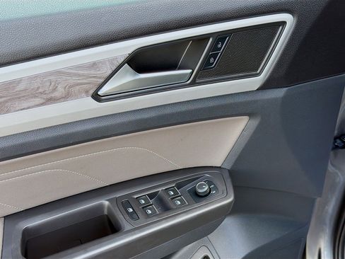 Used 2023 Volkswagen Atlas Cross Sport SE w/ Panoramic Sunroof Package FWD image 22