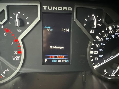 Used 2022 Toyota Tundra SR5 w/ SR5 Convenience Package AWD/4WD image 30