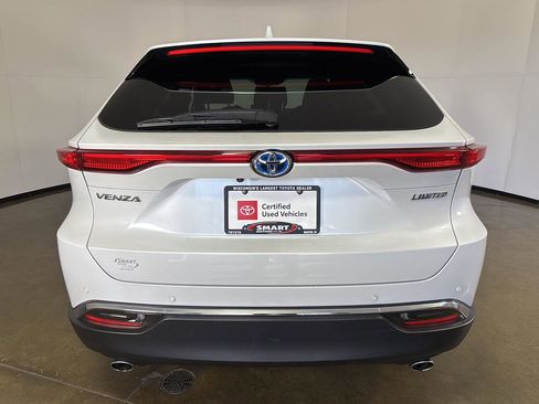 Used 2024 Toyota Venza Limited AWD/4WD image 11