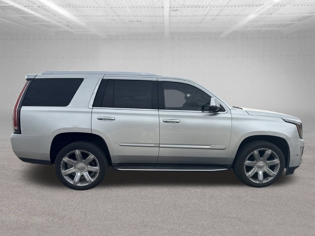 Used 2020 Cadillac Escalade Luxury RWD image 9