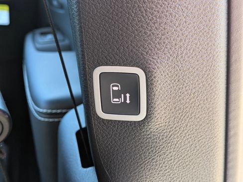 New 2026 Chrysler Pacifica Select image 30