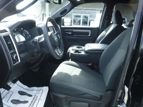 Used 2022 RAM 1500 Classic Warlock w/ Electronics Group AWD/4WD image 14