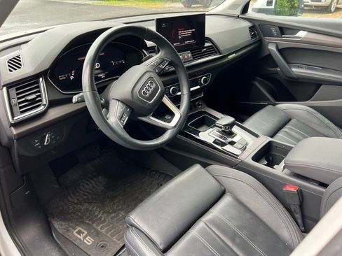Used 2021 Audi Q5 2.0T Premium Plus w/ Premium Plus Package AWD/4WD image 8
