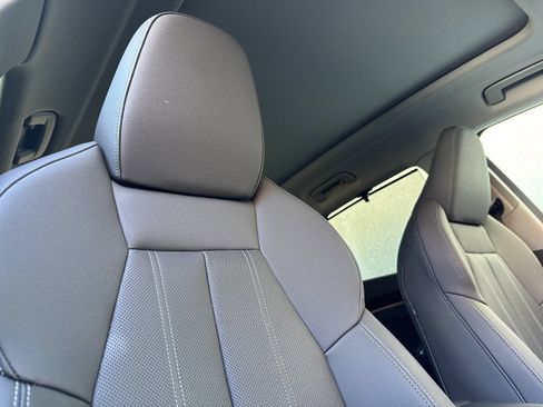 Used 2025 Audi Q5 Premium Plus w/ Premium Plus AWD/4WD image 24