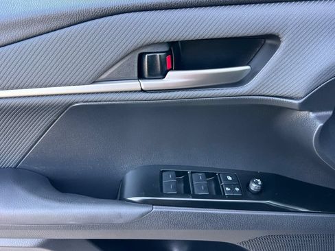 Used 2025 Toyota Camry SE FWD image 14