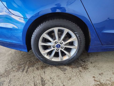 Used 2017 Ford Fusion SE FWD image 35