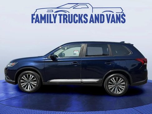 Used 2020 Mitsubishi Outlander SE AWD/4WD image 2
