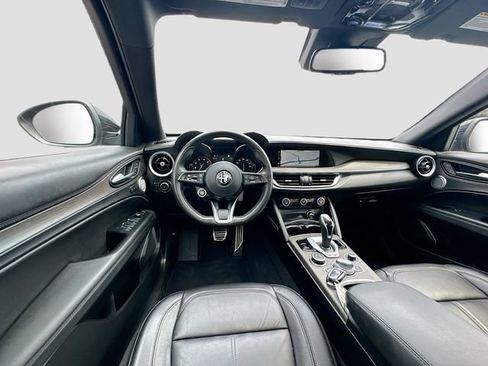 Used 2023 Alfa Romeo Stelvio Ti AWD/4WD image 29