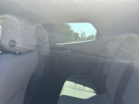 Used 2021 Chevrolet TrailBlazer LS FWD image 9