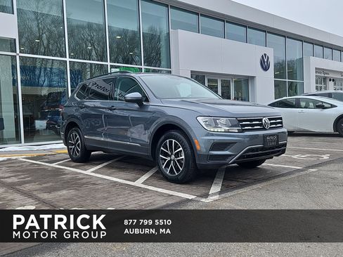 Used 2021 Volkswagen Tiguan SE w/ Panoramic Sunroof Package image 1