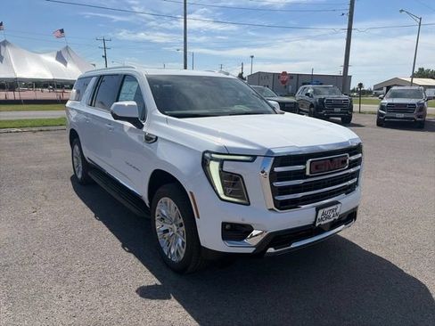 New 2026 GMC Yukon XL Elevation w/ Elevation Premium Package AWD/4WD image 8