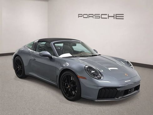 Certified 2026 Porsche 911 Targa 4 GTS AWD/4WD image 8