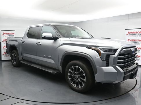 Used 2024 Toyota Tundra Limited AWD/4WD image 2