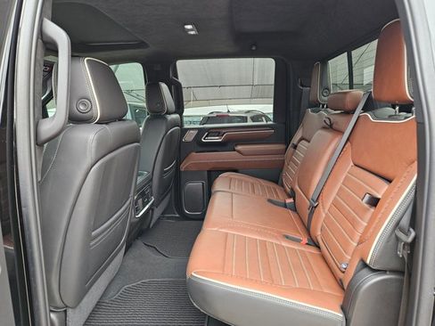 Used 2025 GMC Sierra 2500 Denali Ultimate image 22