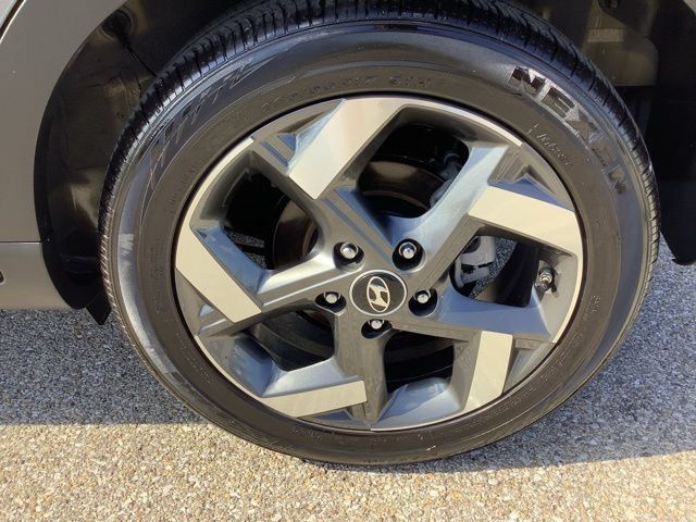 Used 2026 Hyundai Venue SEL FWD image 65