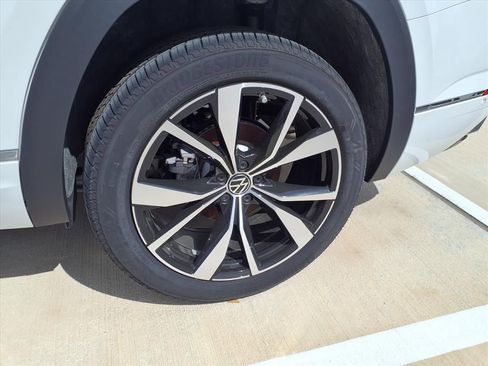 New 2026 Volkswagen Atlas SEL Premium R-Line AWD/4WD image 6