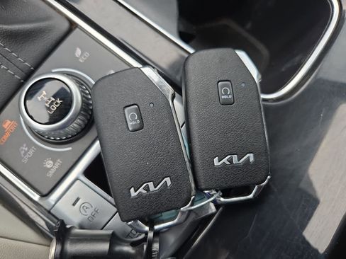 Used 2022 Kia Telluride EX w/ EX Premium Package AWD/4WD image 34
