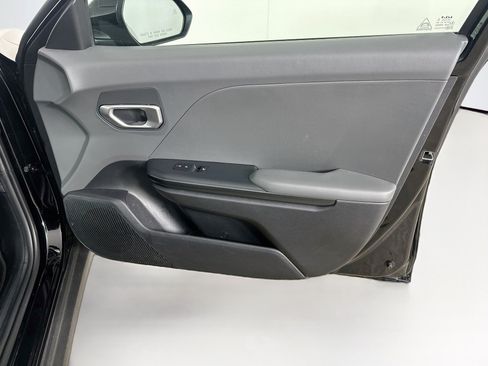 Used 2025 Kia K4 FWD image 30