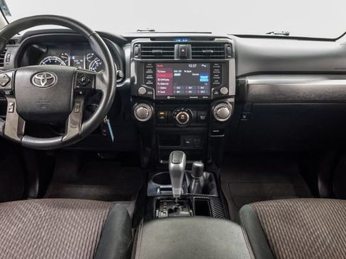Used 2020 Toyota 4Runner TRD Off-Road AWD/4WD image 26