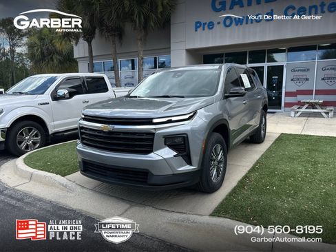 Used 2024 Chevrolet Traverse LS FWD image 1