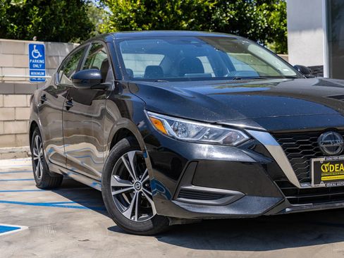 Used 2023 Nissan Sentra SV FWD image 3