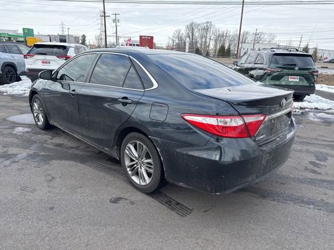 Used 2016 Toyota Camry SE image 10